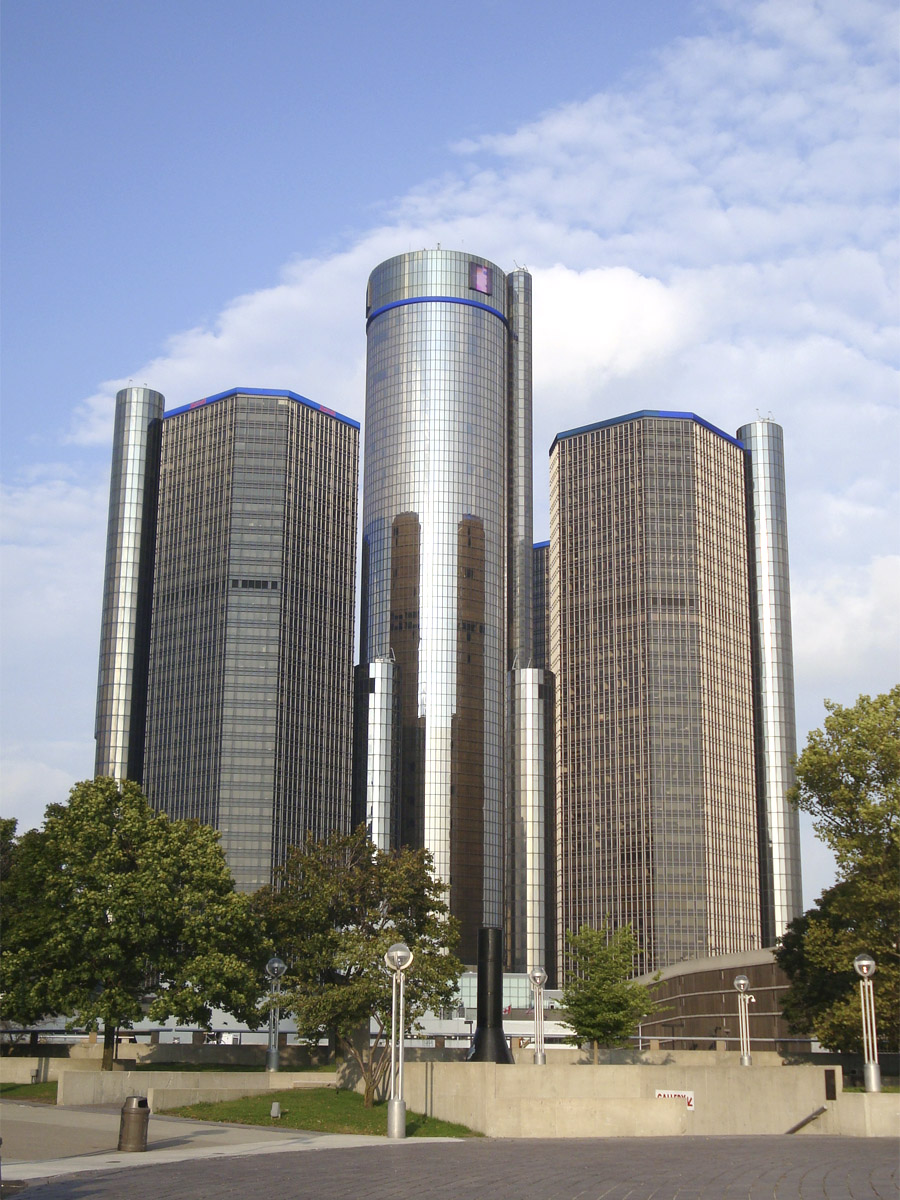 Детройт, Renaissance Center, 100
