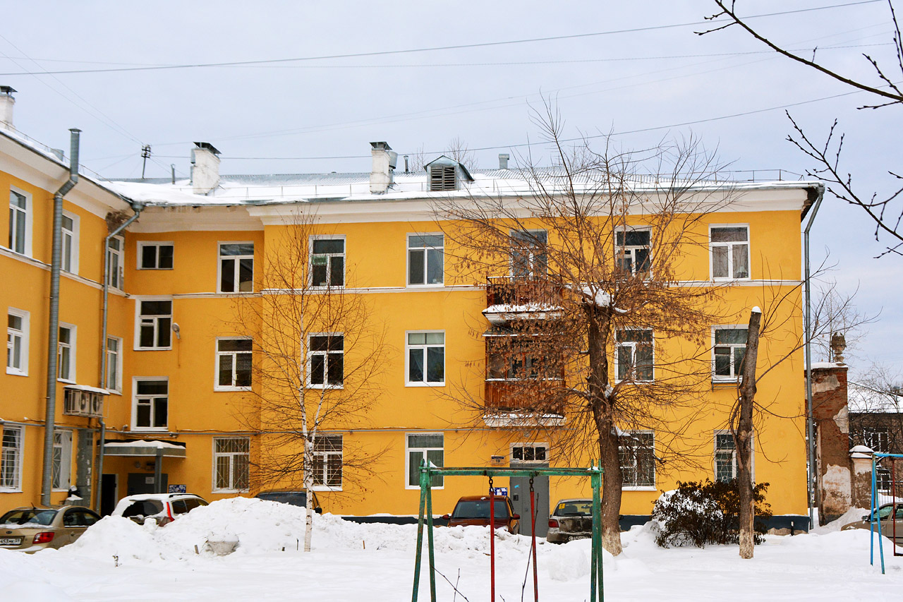 Пермь, Улица Чайковского, 19 / Кавалерийская улица, 13