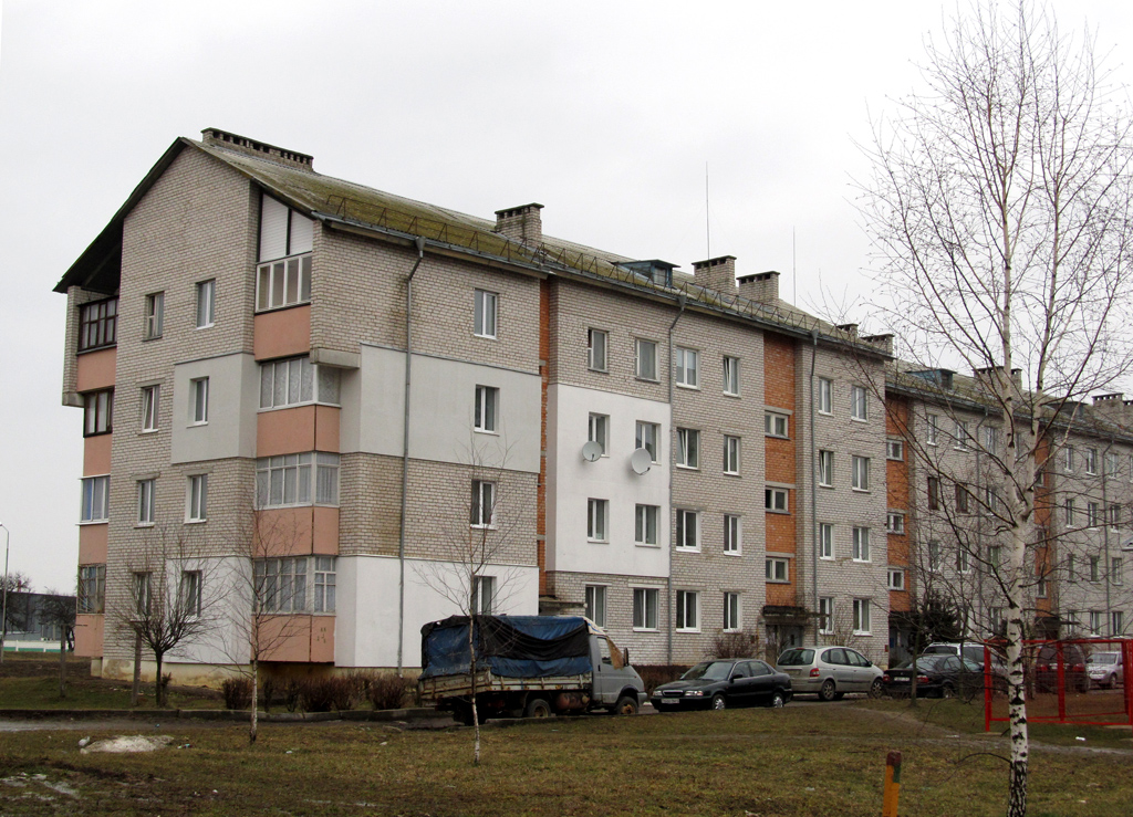 Фаниполь, Комсомольская улица, 46