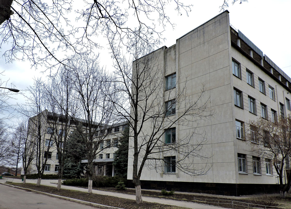 Харьковский район, прочие н.п., пос. Коммунист, Студенческий городок, 1 корп. 4