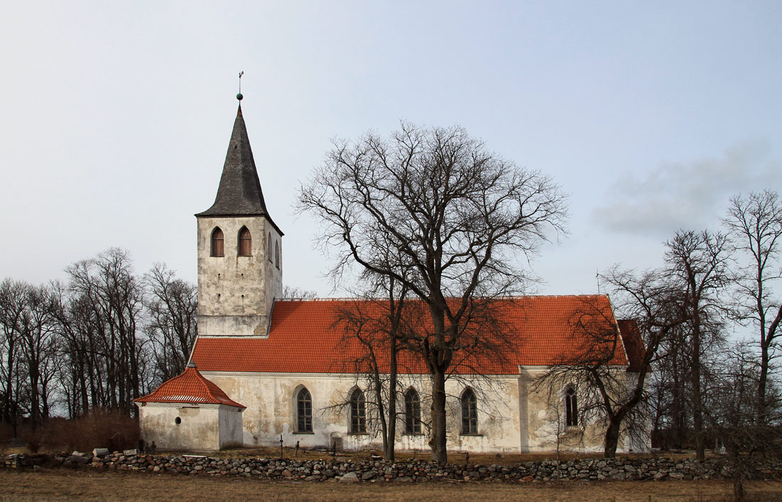 Пюхалепа, Pühalepa kirik