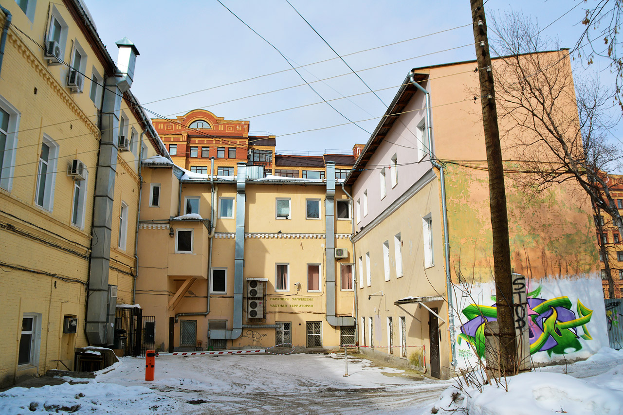 Пермь, Улица Газеты Звезда, 12 / Советская улица, 37