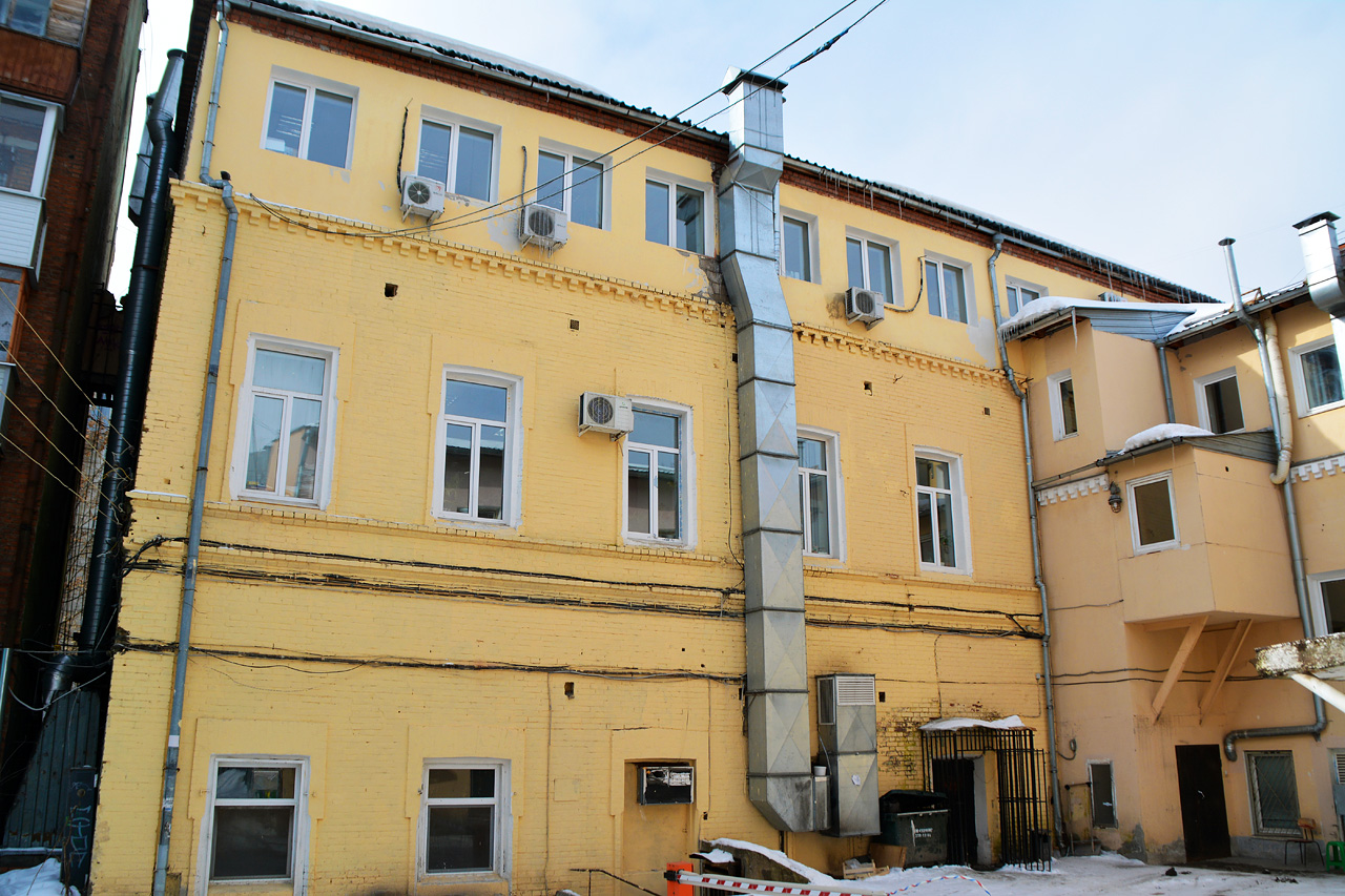 Пермь, Улица Газеты Звезда, 12 / Советская улица, 37