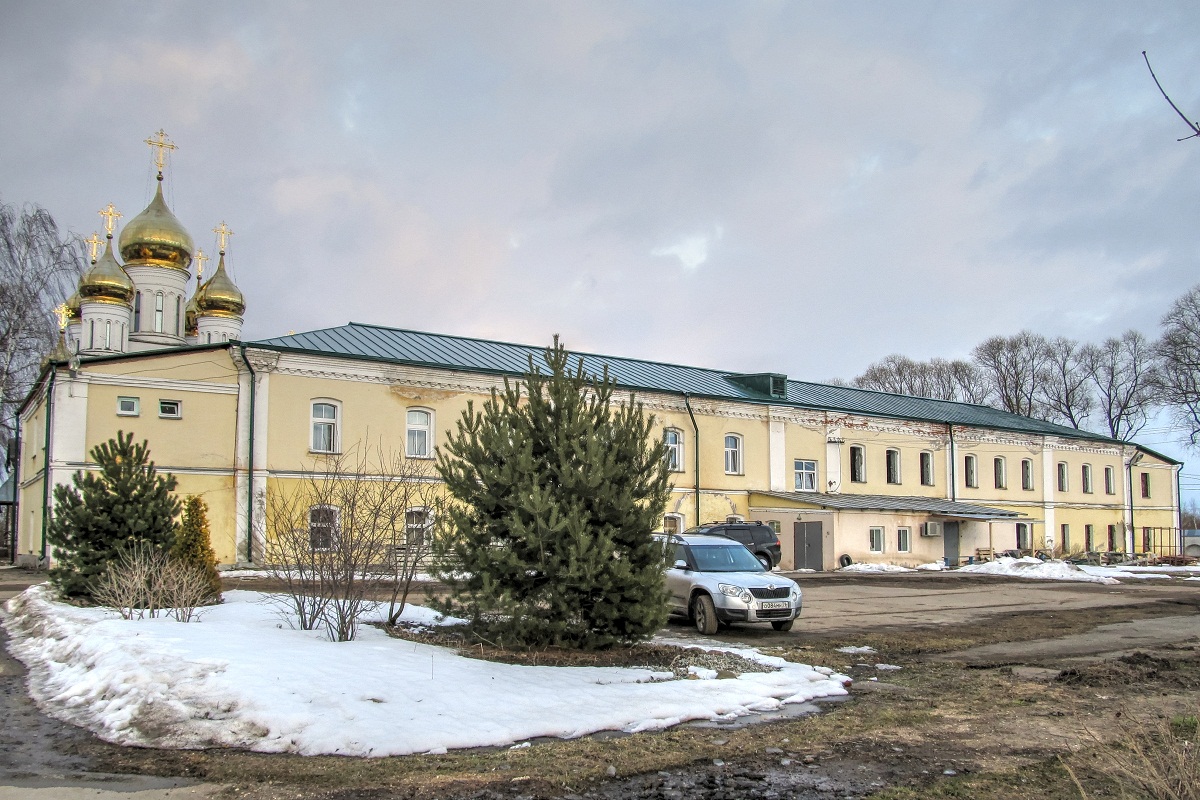 Переславль-Залесский, Улица Гагарина, 43 (Келейный корпус); Улица Гагарина, 43 (Новый настоятельский корпус)
