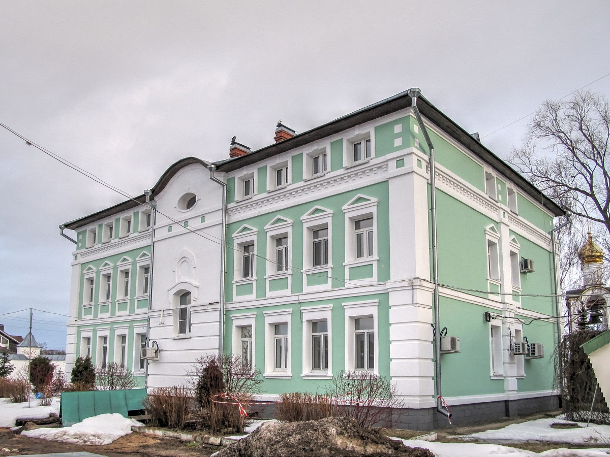 Переславль-Залесский, Улица Гагарина, 43 (Сестринский корус)