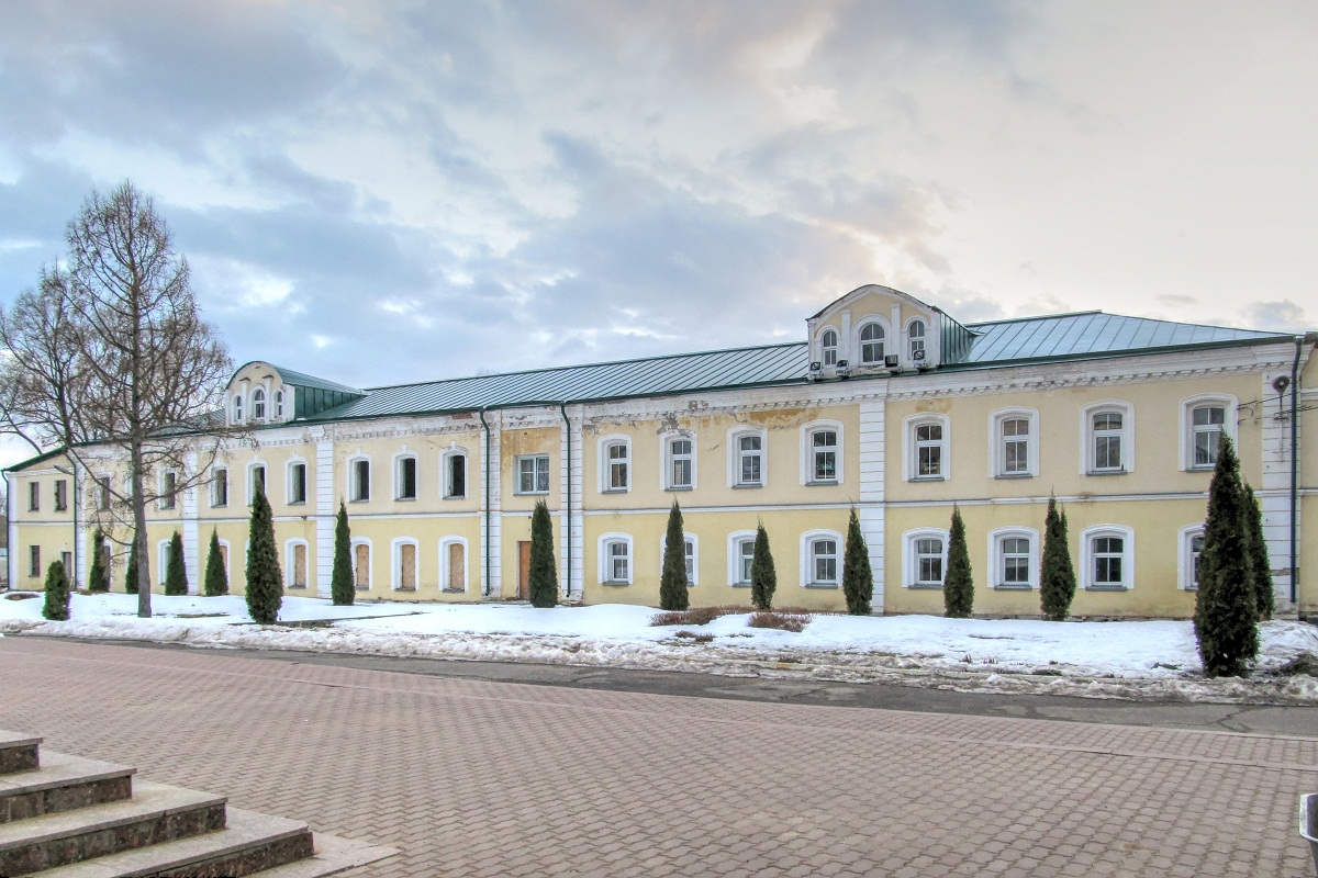 Переславль-Залесский, Улица Гагарина, 43 (Келейный корпус); Улица Гагарина, 43 (Новый настоятельский корпус)