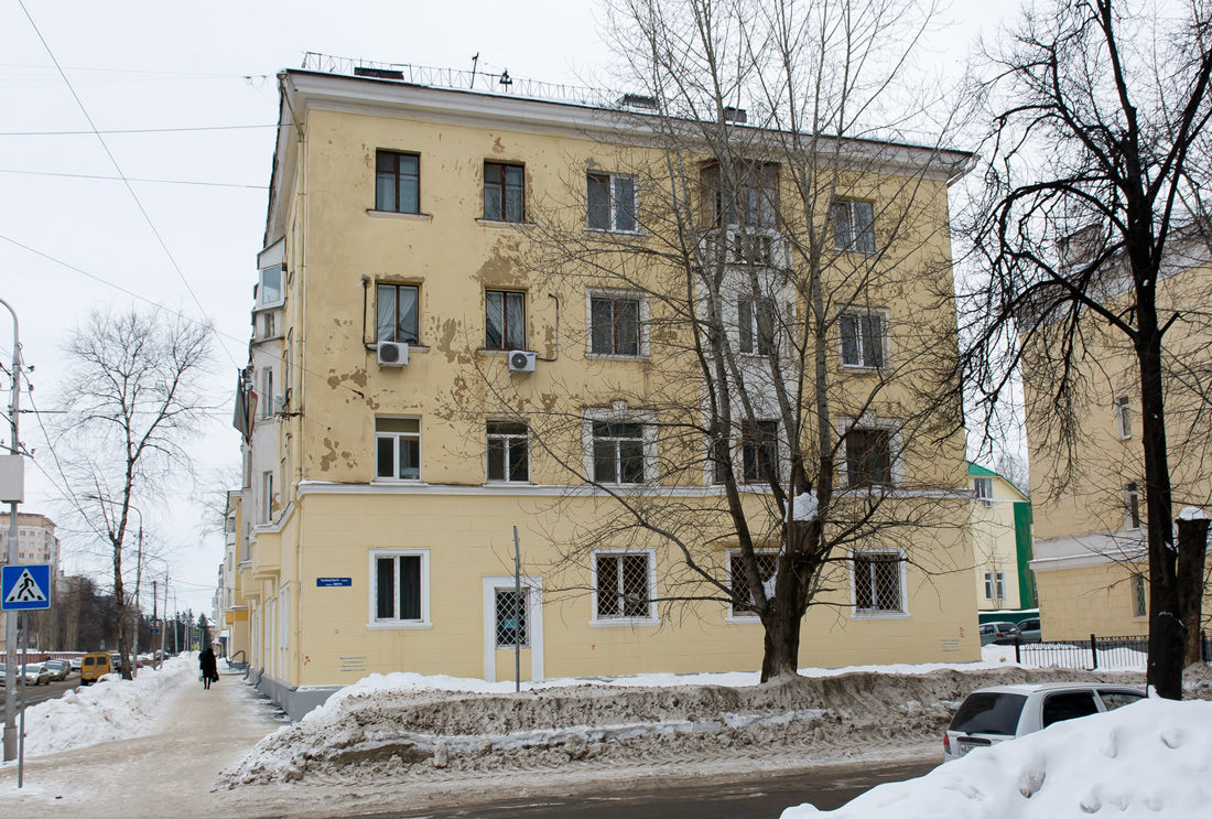 Уфа, Кольцевая улица, 32 / Улица Мира, 40