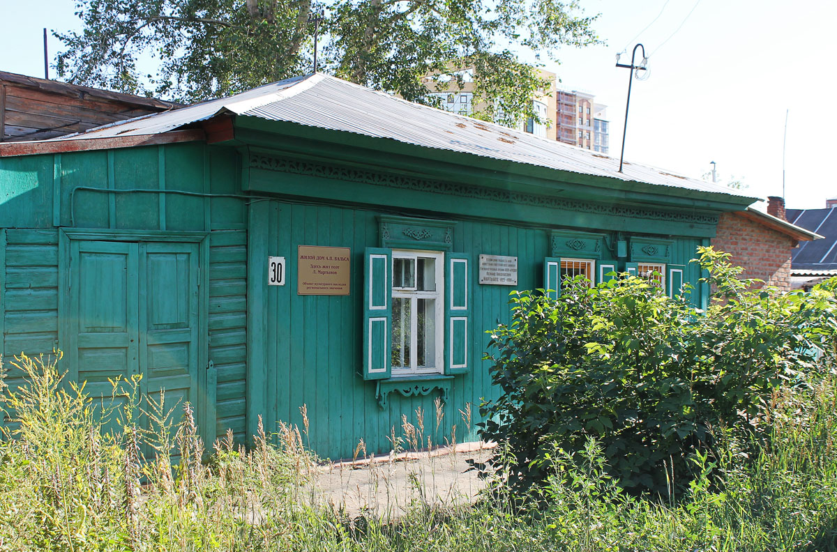Омск, Улица Красных Зорь, 30. Резные орнаменты (кроме наличников)