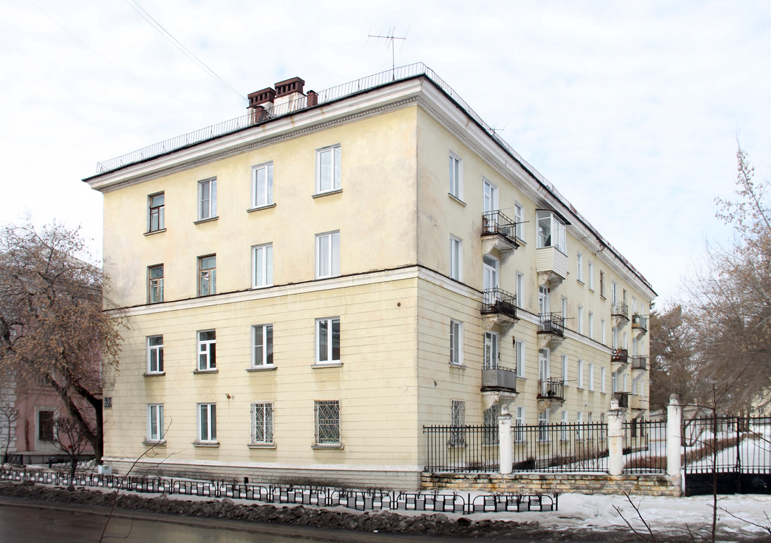 Железногорск, Октябрьская улица, 32
