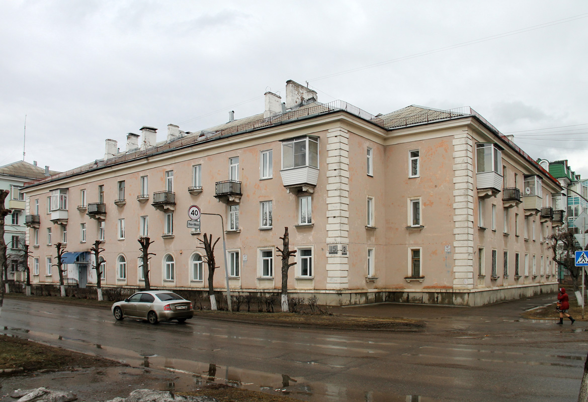 Железногорск, Улица Советской Армии, 15 / Октябрьская улица, 2