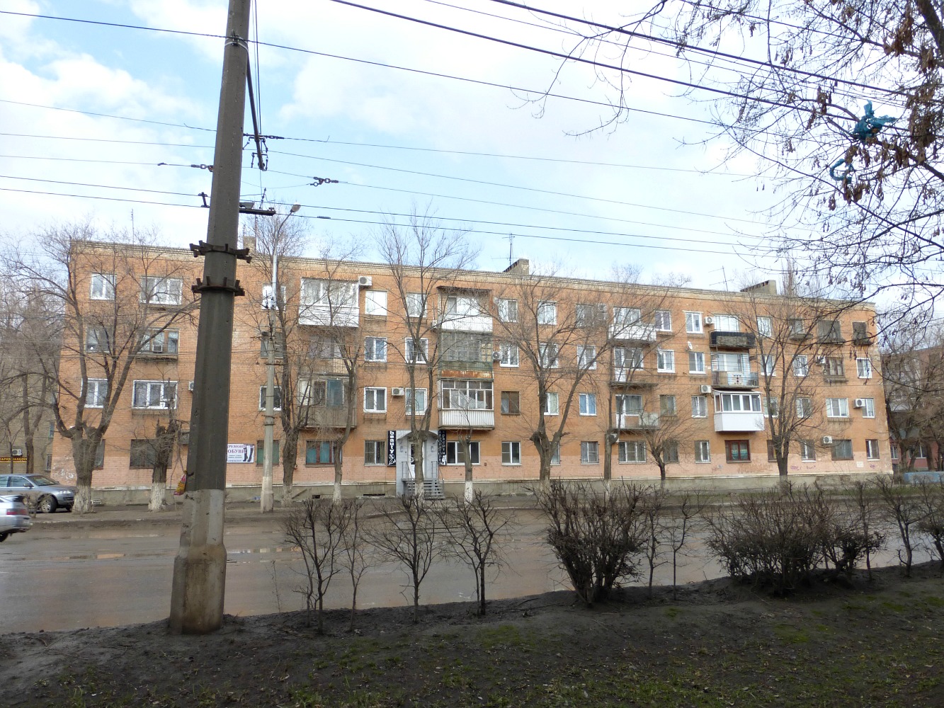 Волгоград, Улица 40 лет ВЛКСМ, 27