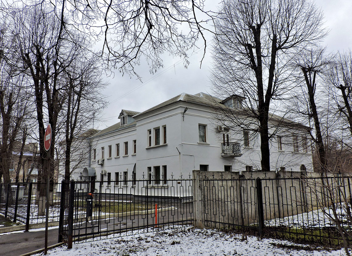 Харьков, Тепловозная улица, 8