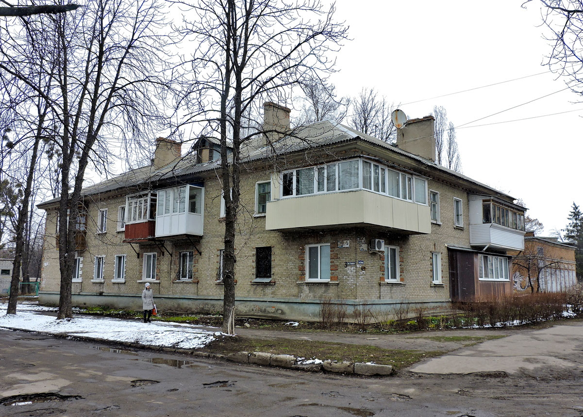 Харьков, Тепловозная улица, 3