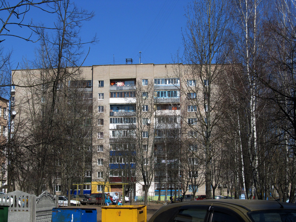 Борисов, Бульвар Комарова, 16
