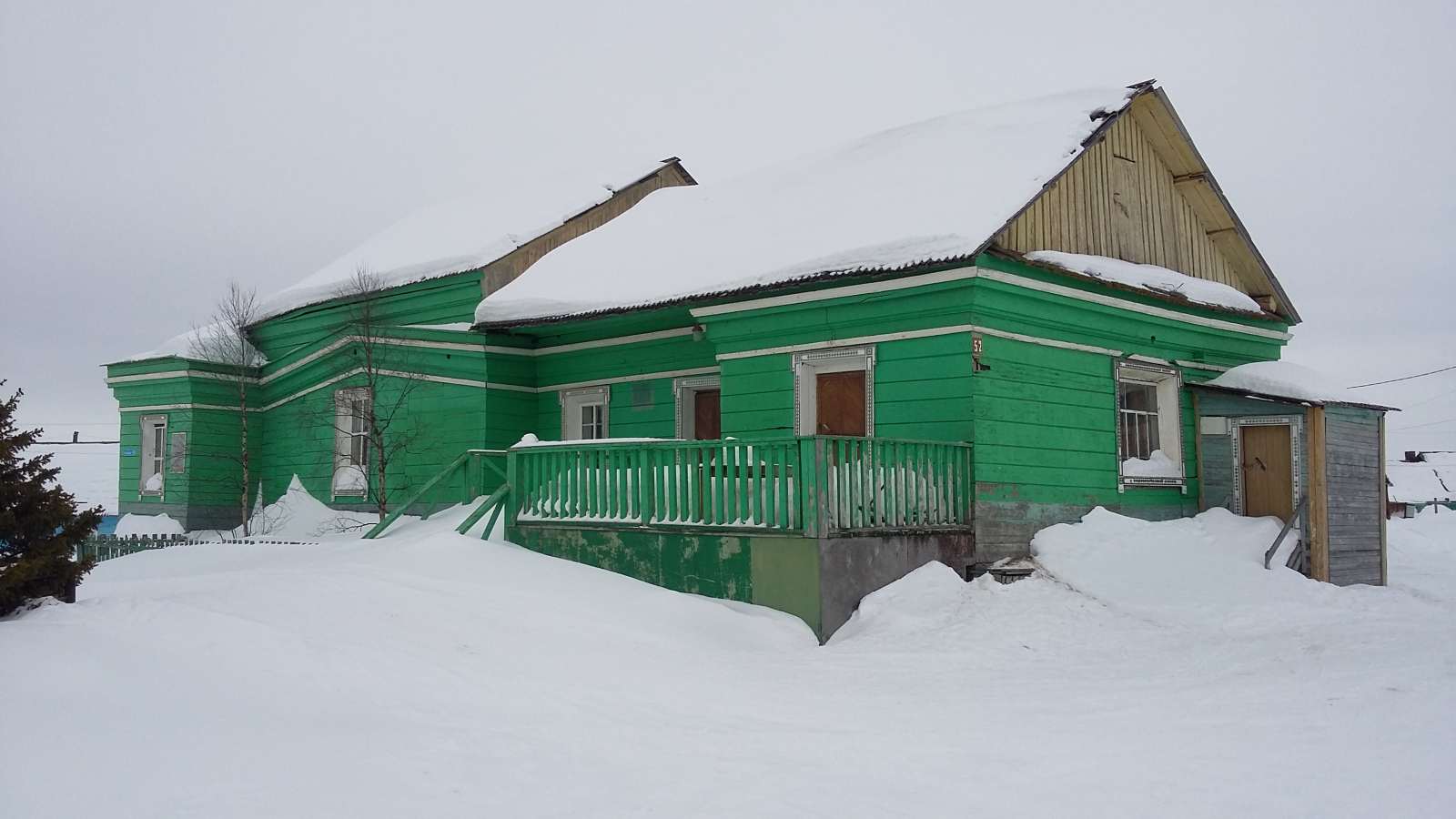 Тельвиска, Центральная улица, 12