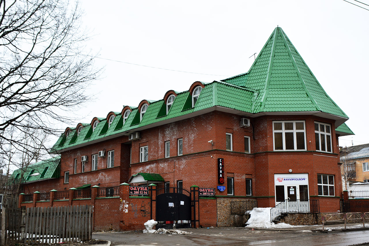 Perm, Улица Танкистов, 25