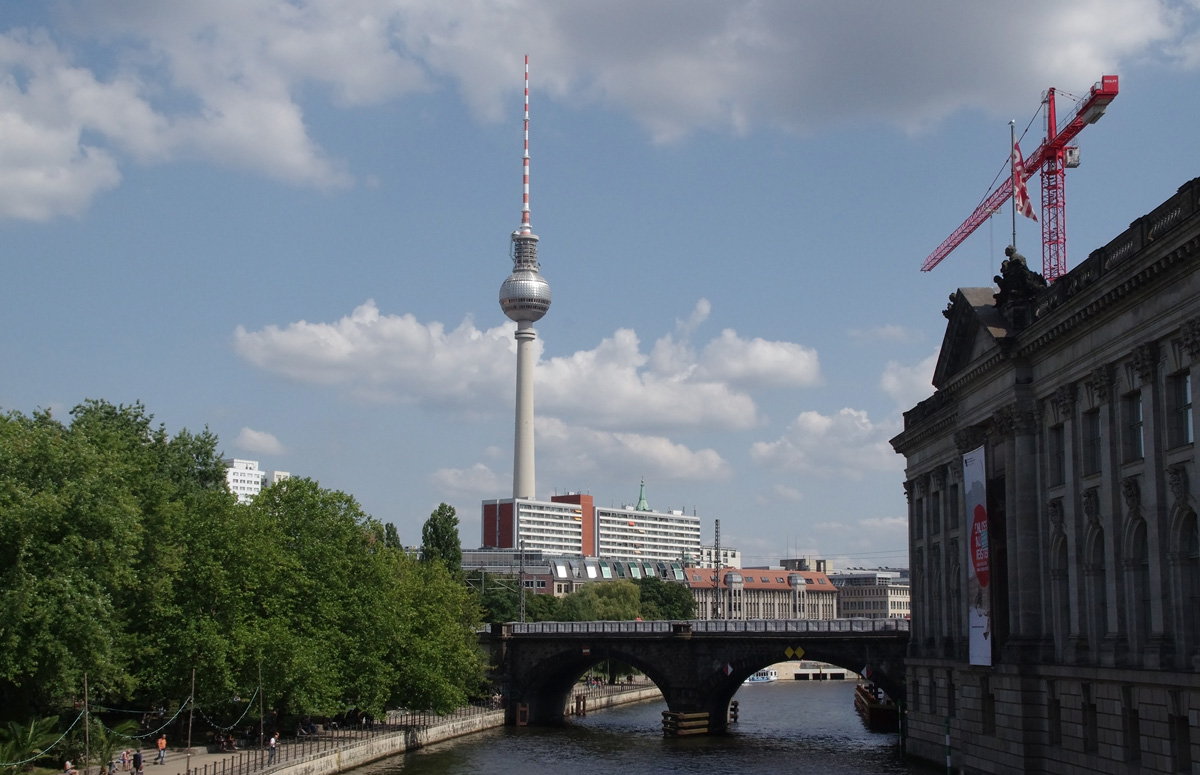 Берлин, Panoramastraße, 1A; Spandauer Straße, 2