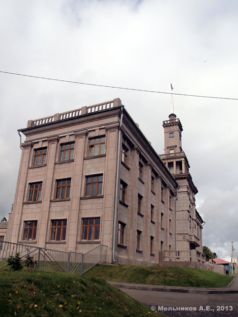 Чкаловск, Улица Чкалова, 4