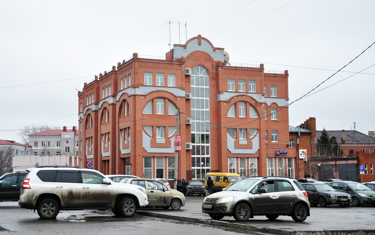 Омск, Улица Чапаева, 111