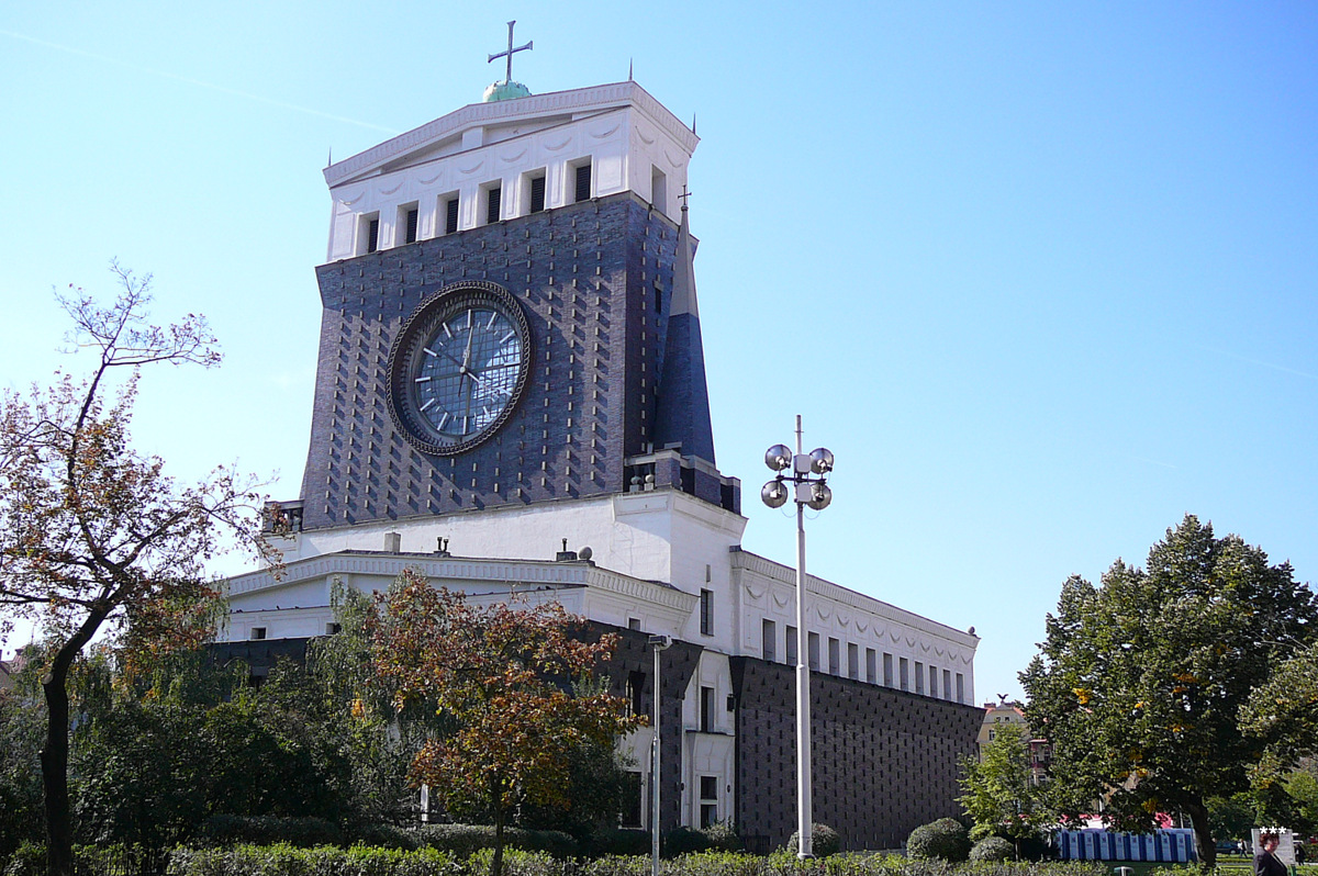 Прага, Náměstí Jiřího z Poděbrad