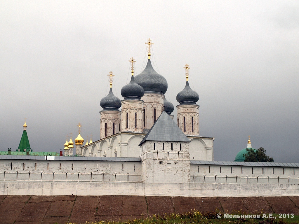 Лысковский район, прочие н.п., пос. Макарьево, улица Набережная, 1 (юго-восточная башня); пос. Макарьево, улица Набережная, 1 (Троицкий собор)