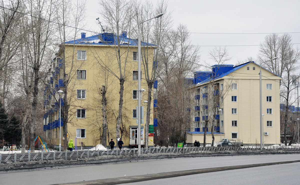 Омск, 21-я Амурская улица, 8; 21-я Амурская улица, 10