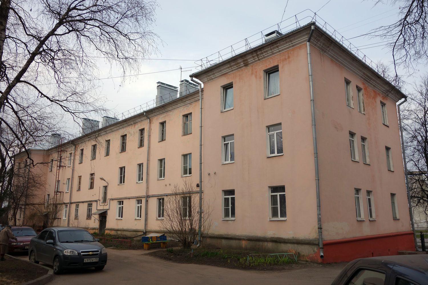 Великий Новгород, Великая улица, 15 / Улица Даньславля, 7
