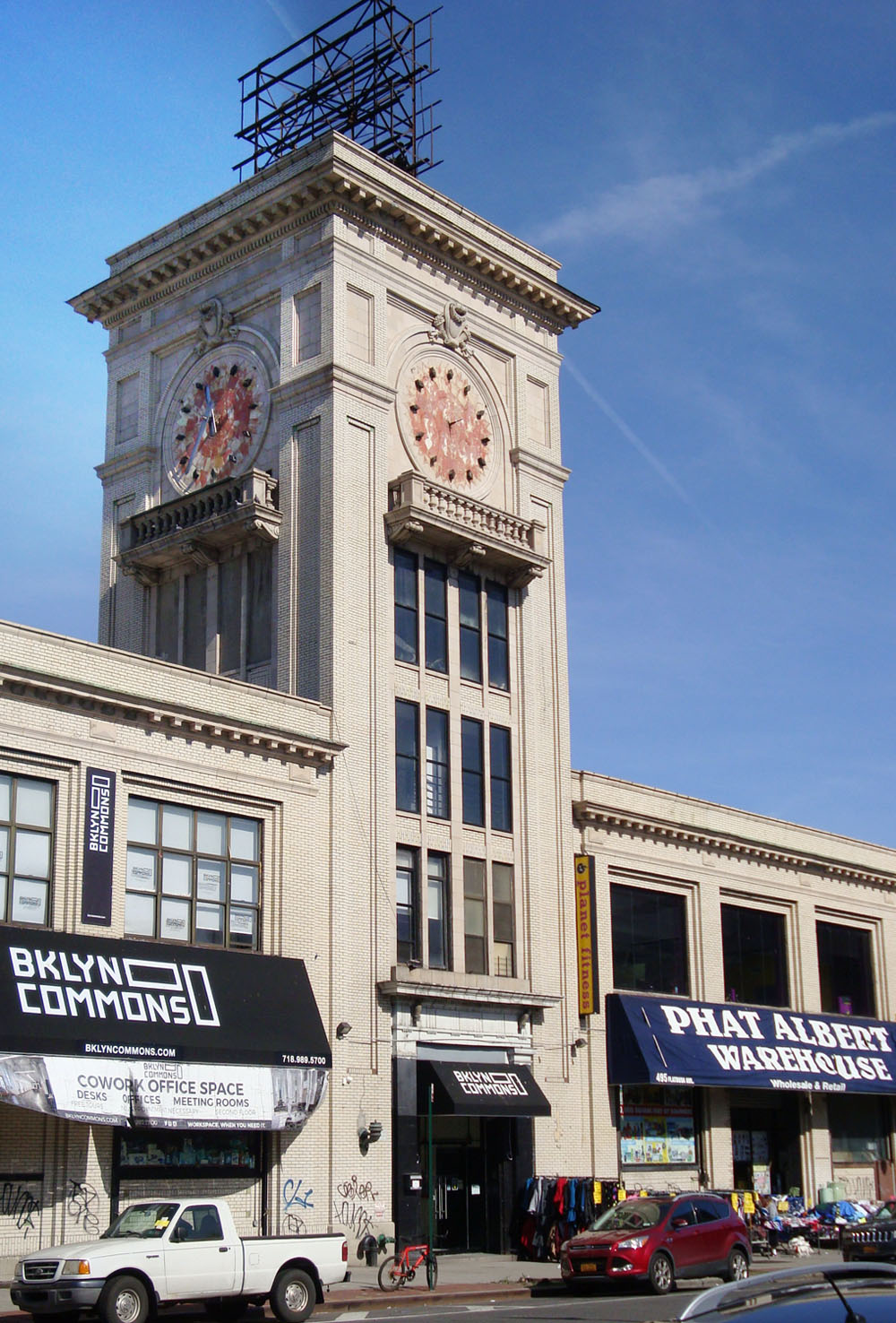 Нью-Йорк, Flatbush Avenue, 495