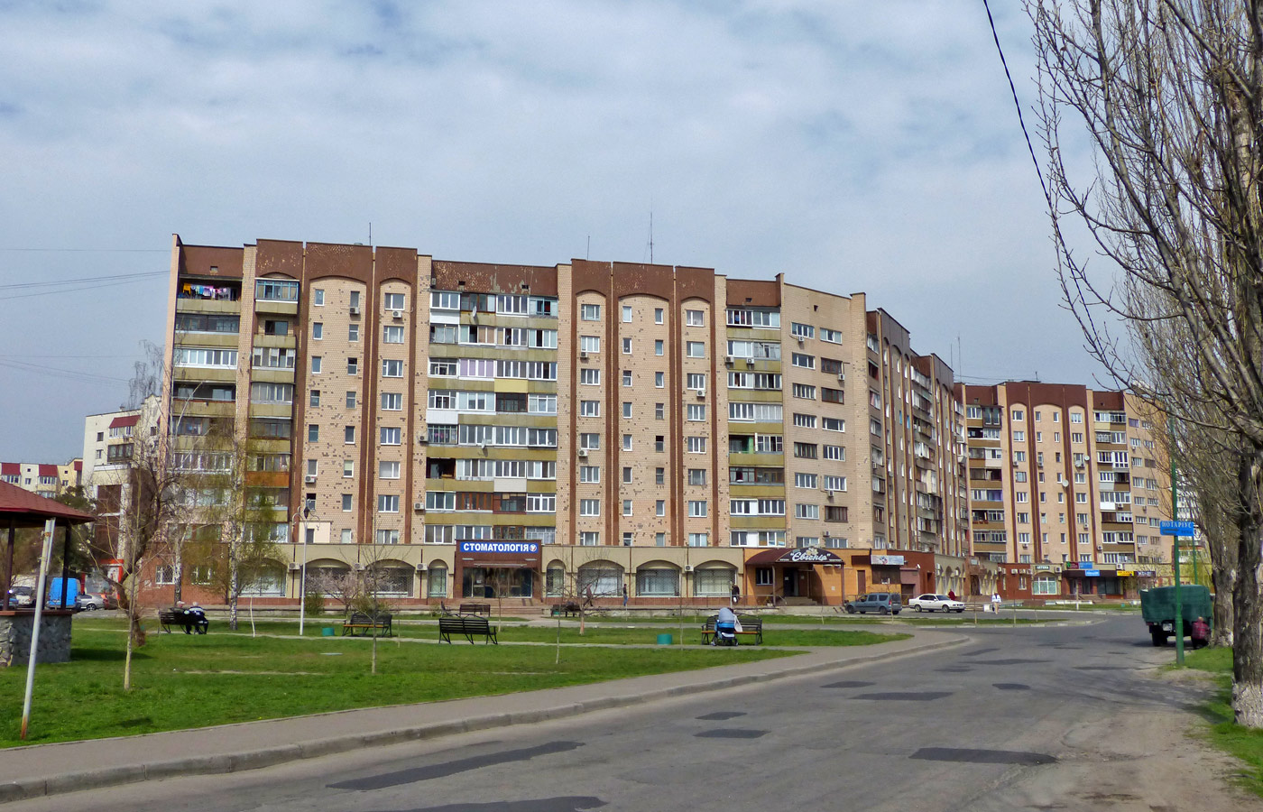 Украинка, Сосновая улица, 6