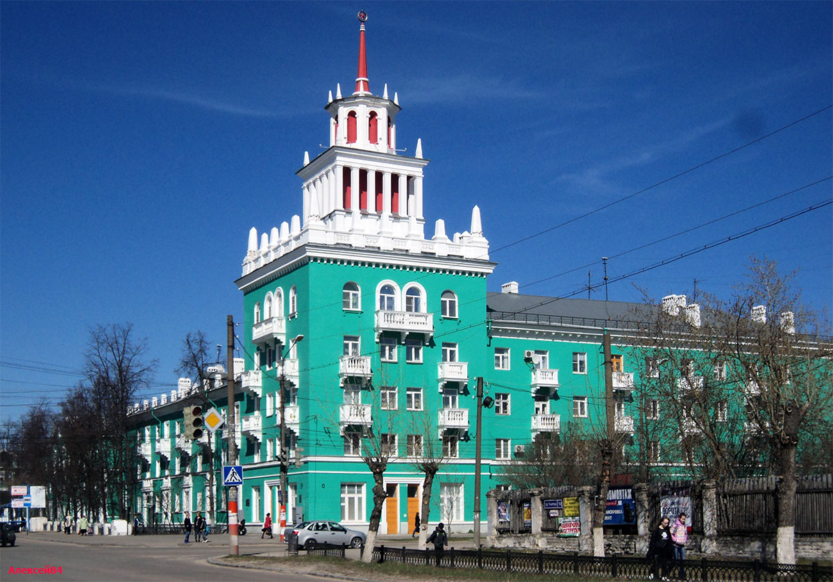 Дзержинск, Улица Маяковского, 14 / Проспект Чкалова, 12