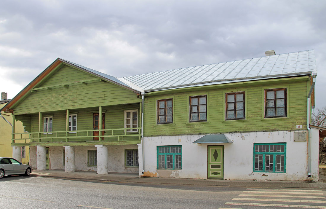 Лихула, Tallinna maantee, 8