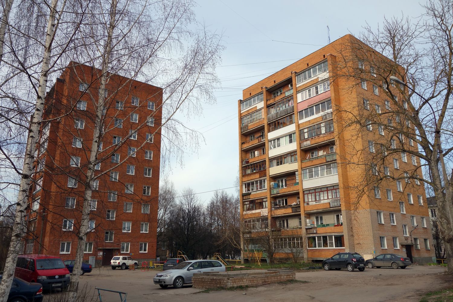 Великий Новгород, Десятинная улица, 10; Десятинная улица, 8