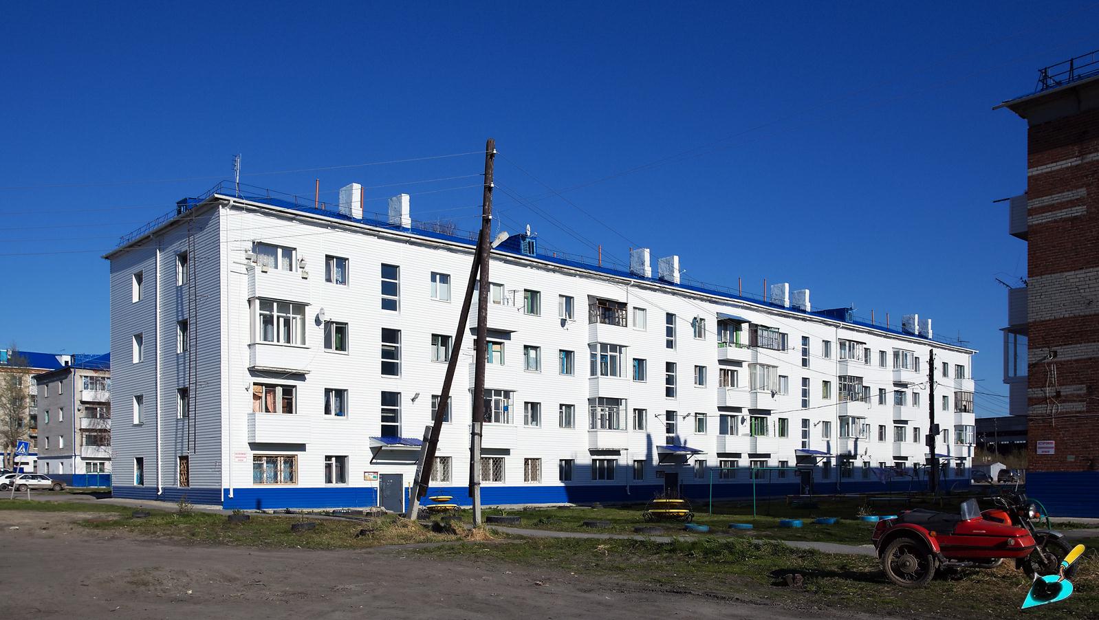 Тобольск, Микрорайон Сумкино, улица Мира, стр. 1