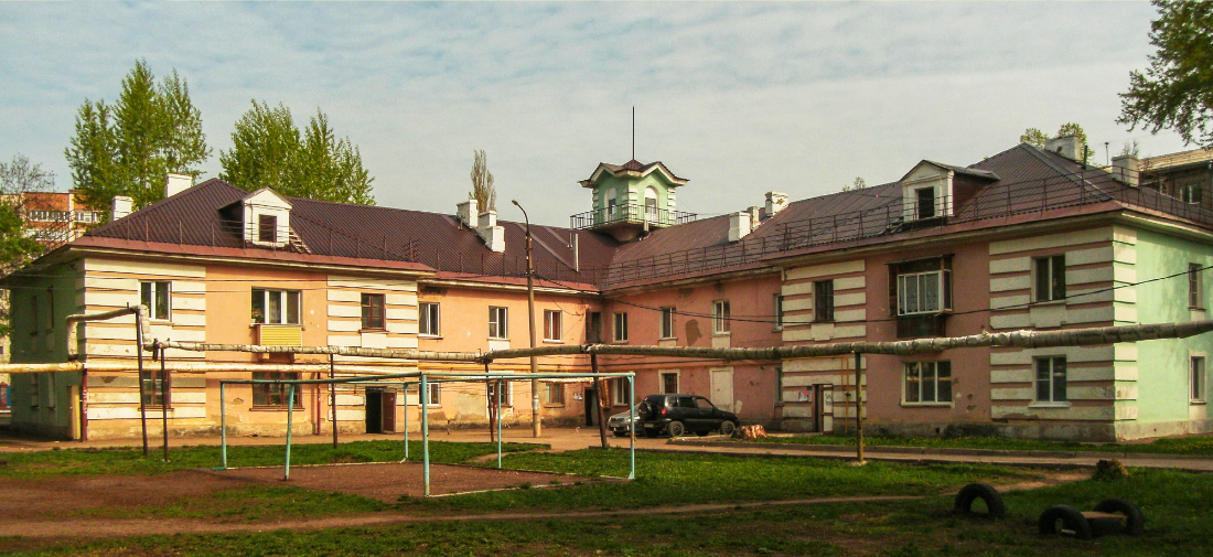 Ufa, Улица Левитана, 13 / Таллинская улица, 5
