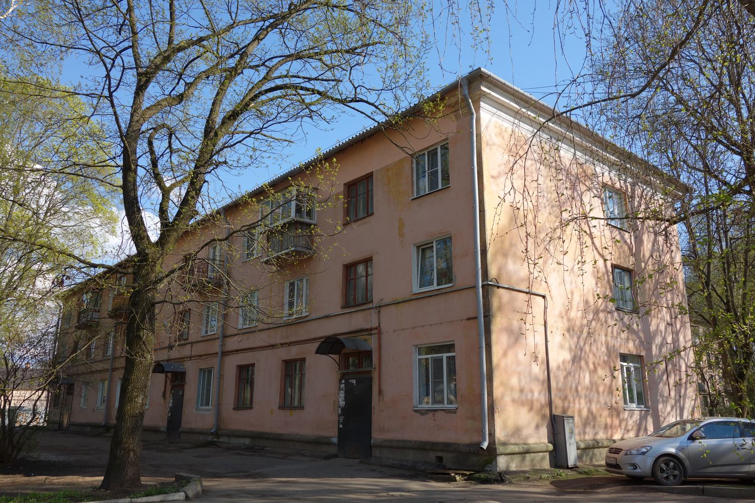 Великий Новгород, Улица Герасименко-Маницына, 11 / Андреевская улица, 7
