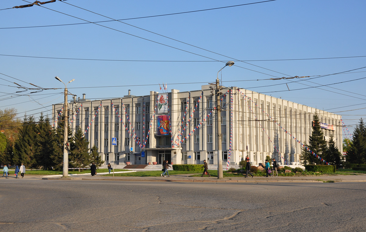 Омск, Улица Лизы Чайкиной, 1
