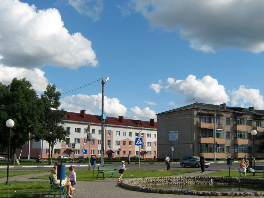 Чаусы, Первомайская улица, 29; Улица Азарова, 1
