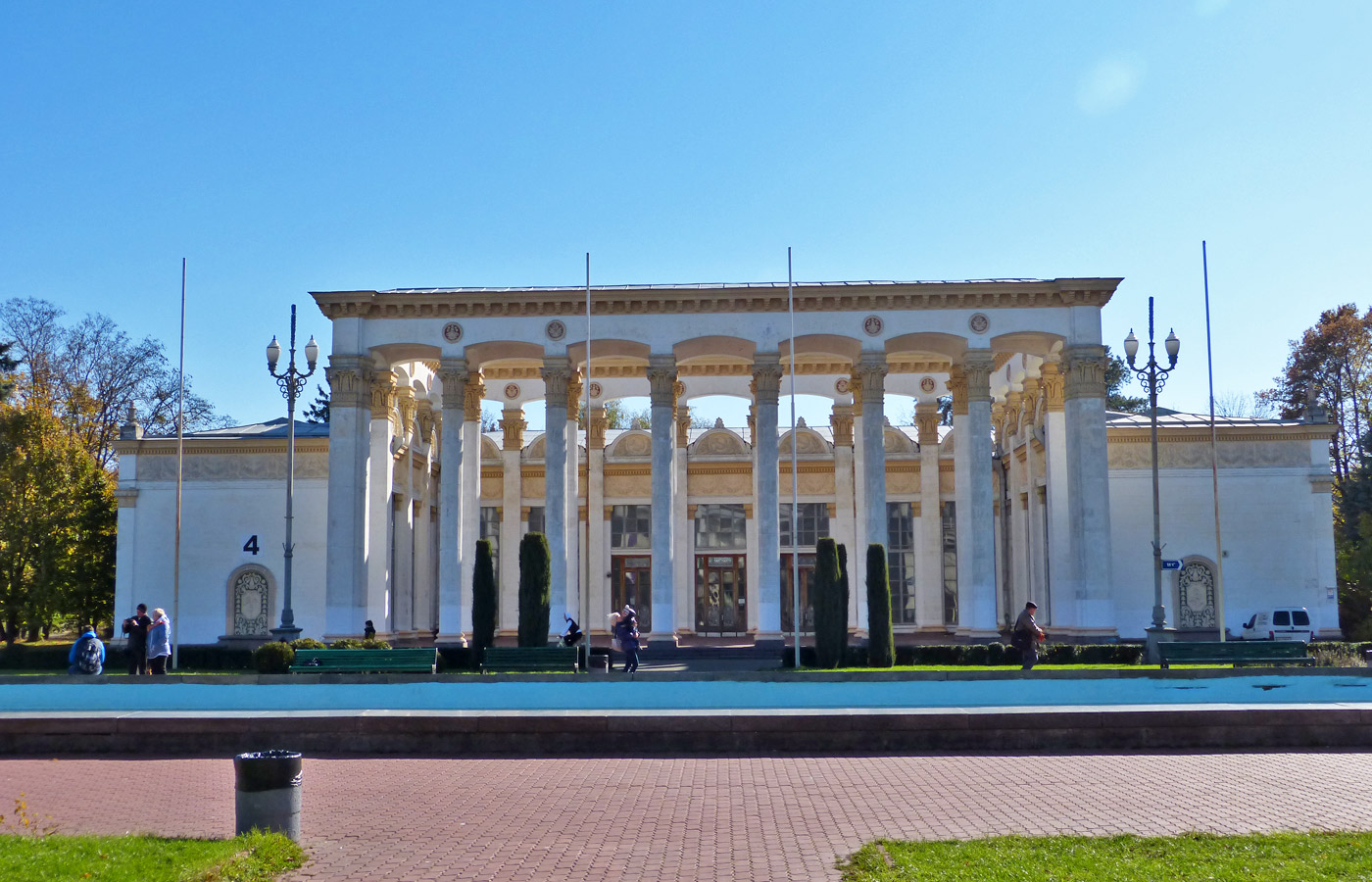 Київ, Проспект Академика Глушкова, 1 корп. 4