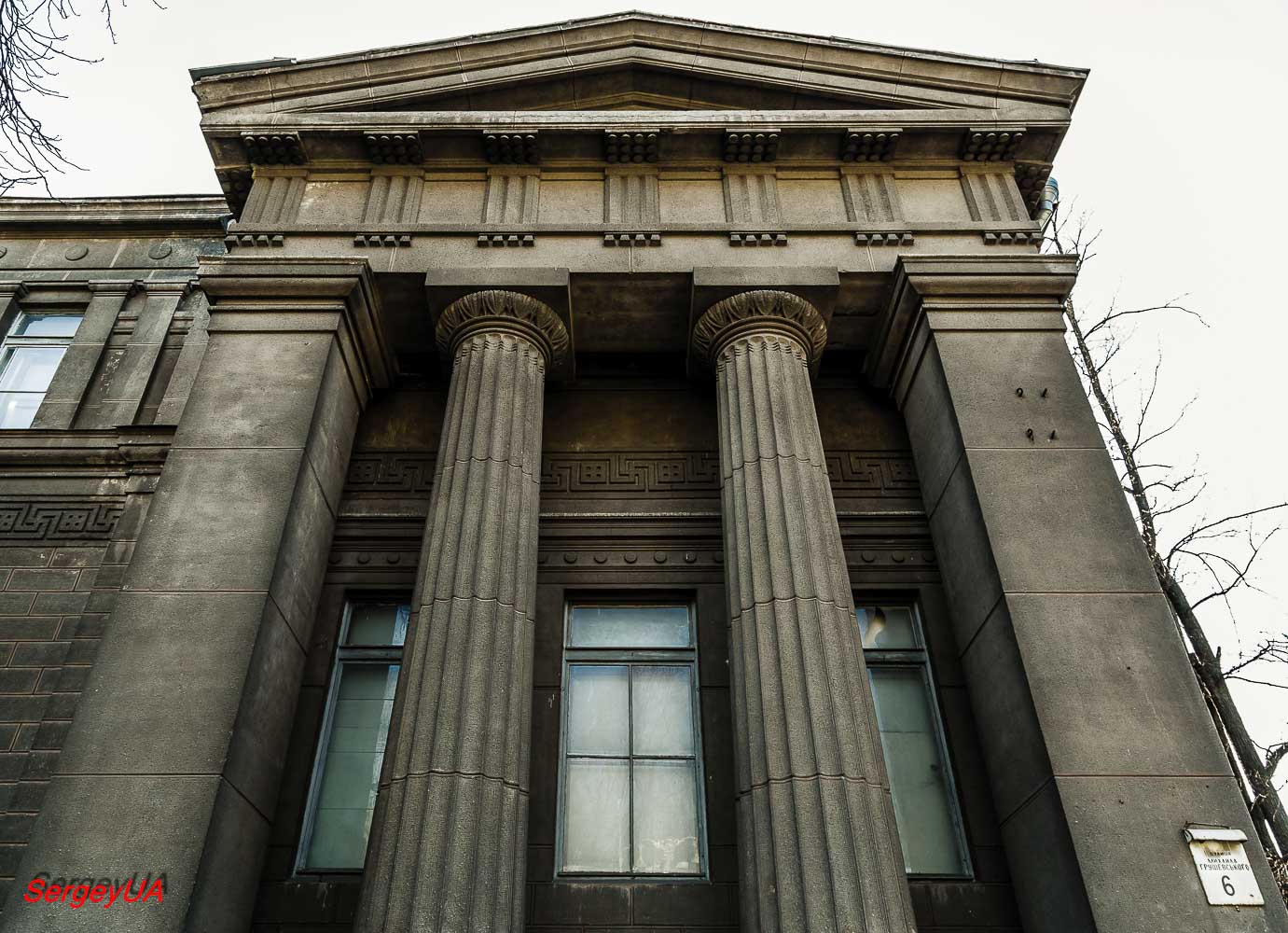 Kyiv, Улица Михаила Грушевского, 6