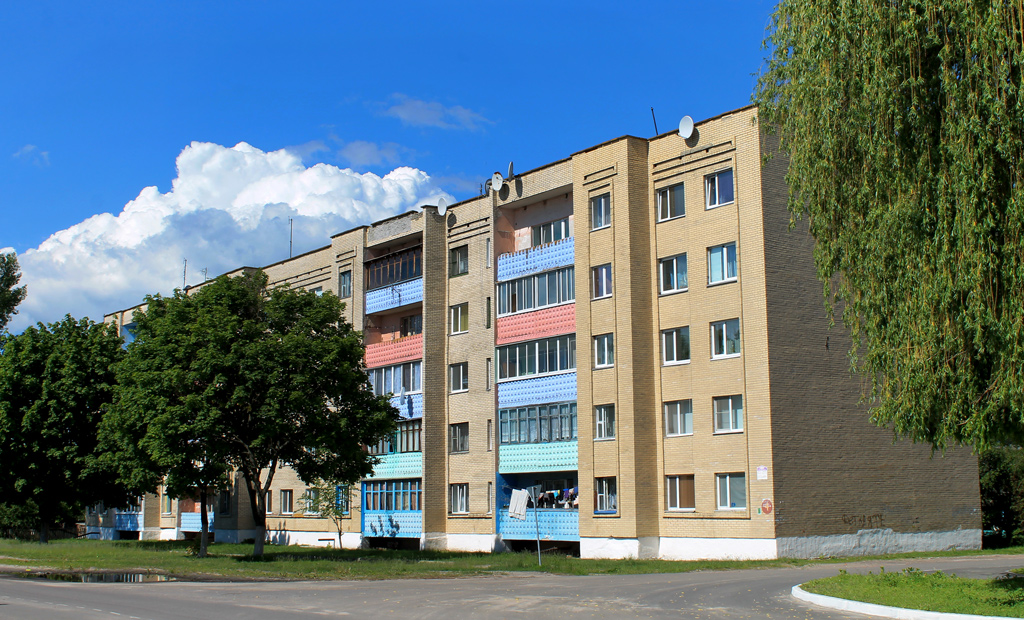 Наровля, Пионерская улица, 4