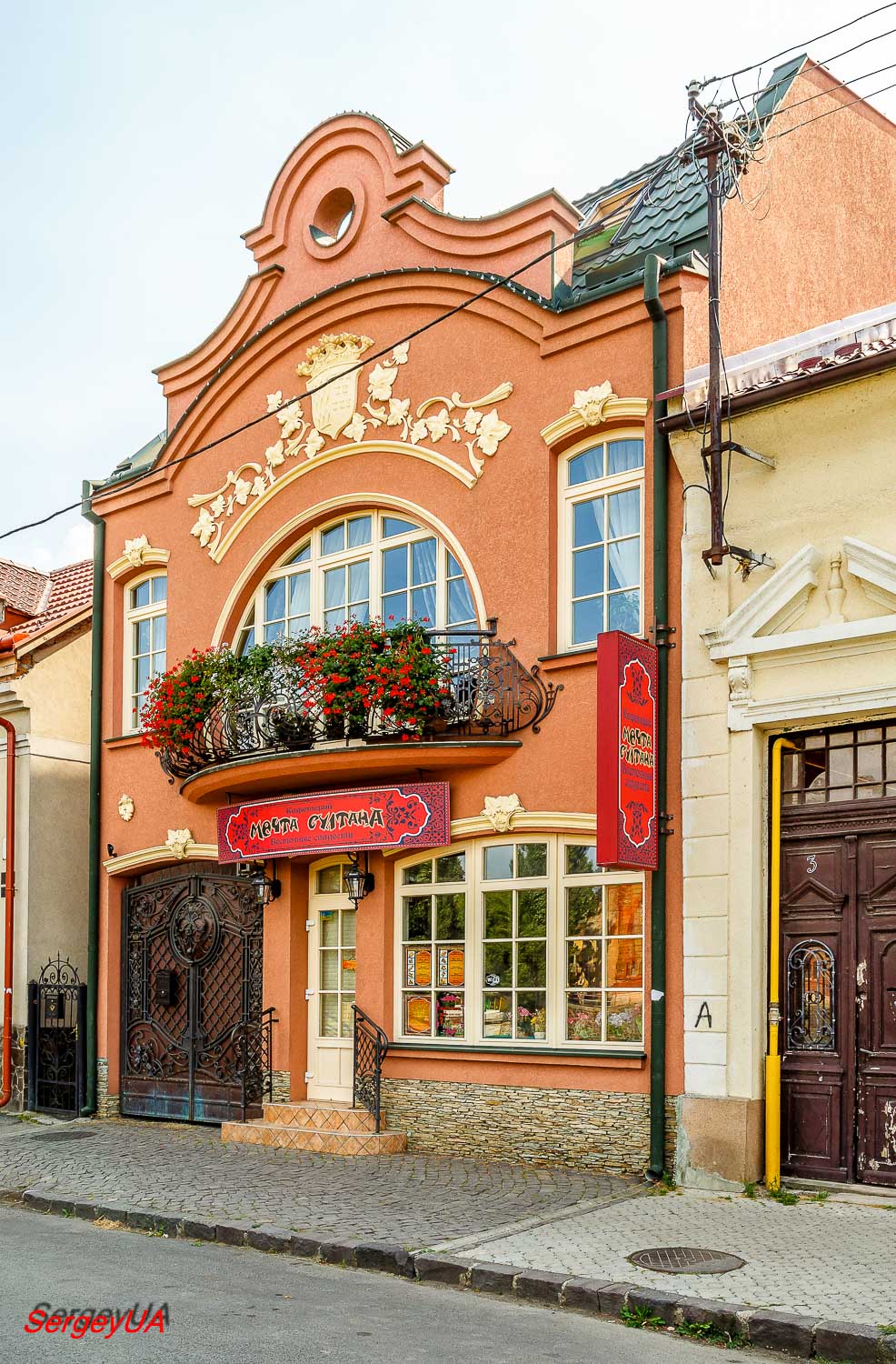 Ужгород, Православная набережная, 4