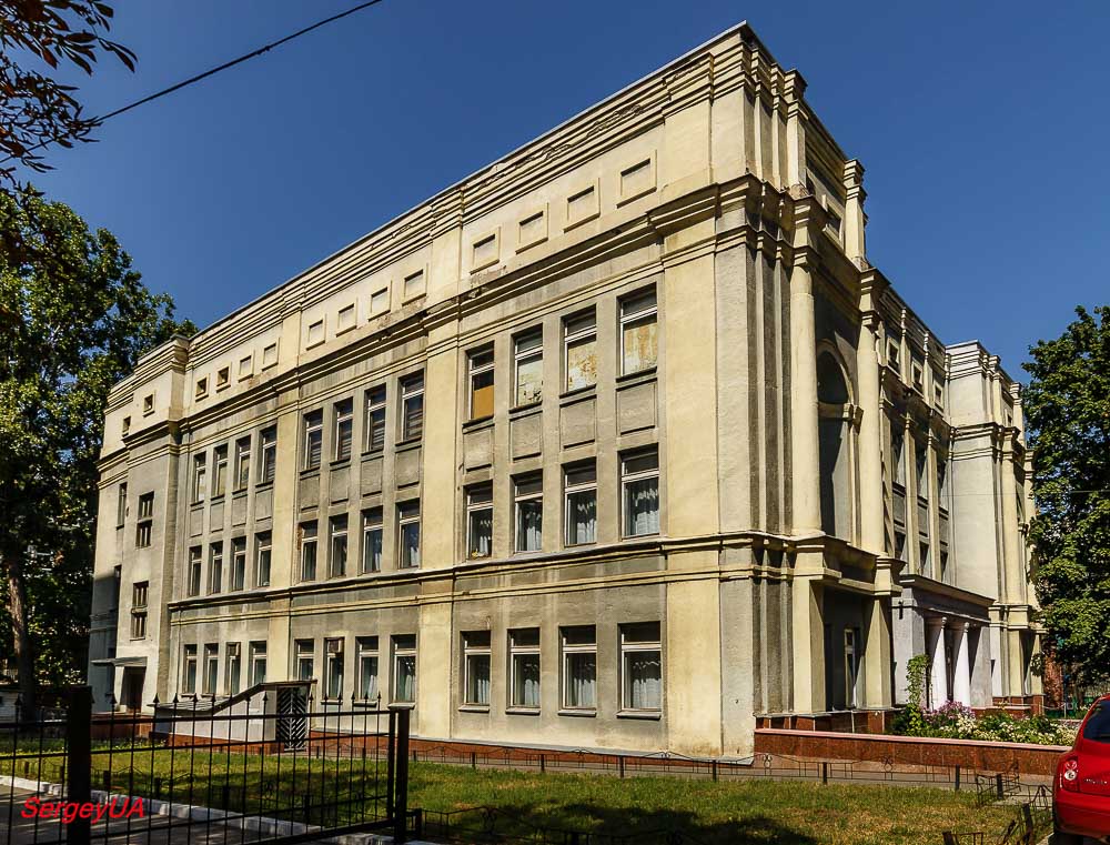 Киев, Улица Дарвина, 2