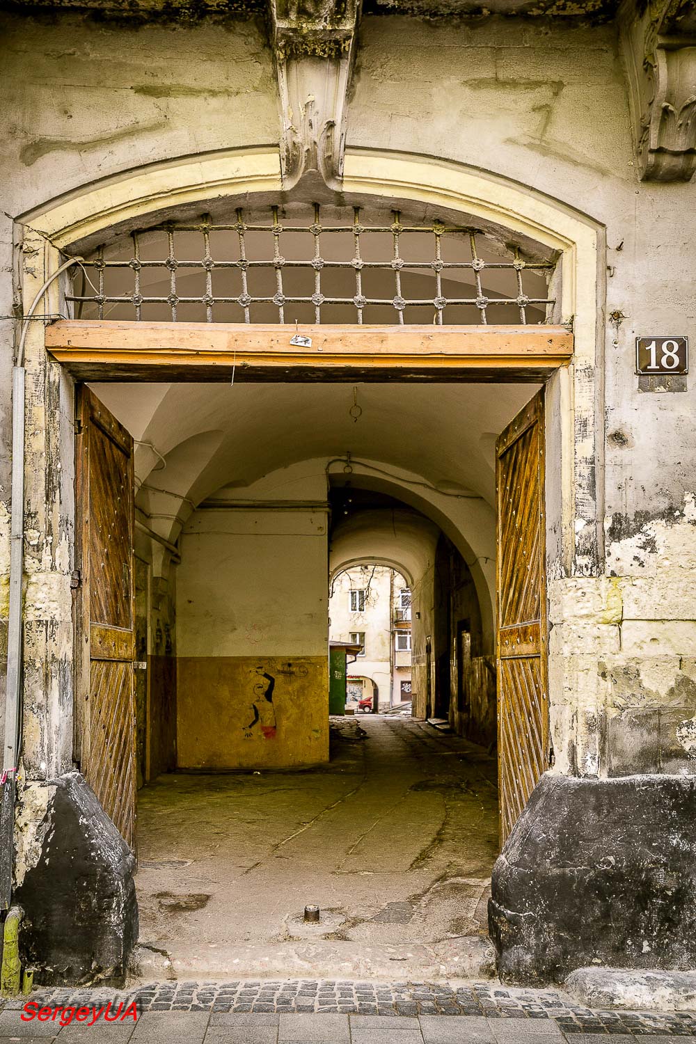 Львів, Площадь Рынок, 18