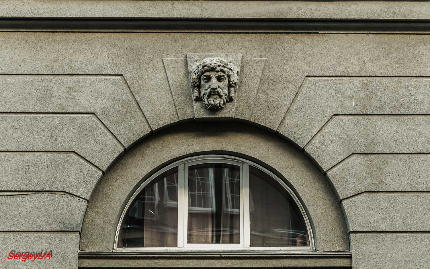Kyiv, Улица Крещатик, 15 / Улица Заньковецкой, 2-4