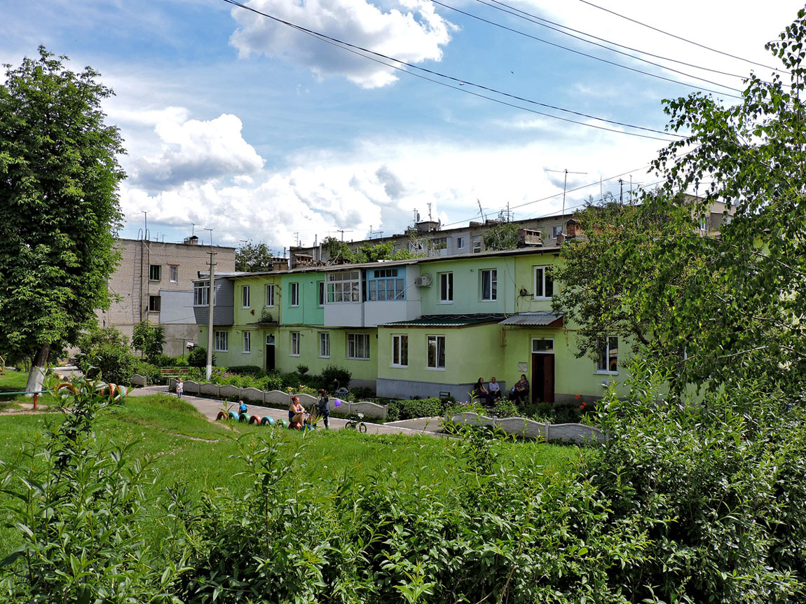 Харьковский район, прочие н.п., с. Котляры, улица Мира, 4