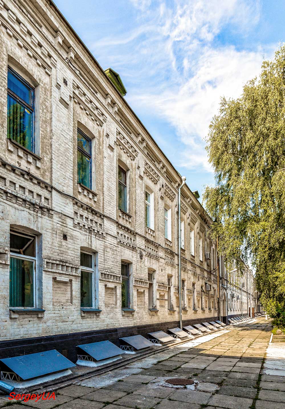 Киев, Лаврская улица, 9 корп. 19