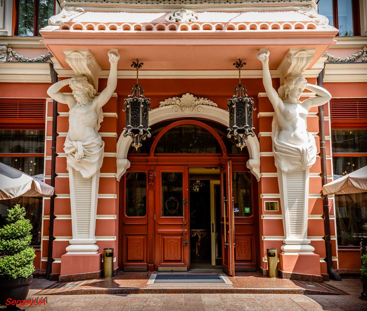 Одесса, Пушкінська вулиця, 15 / вулиця буніна, 14