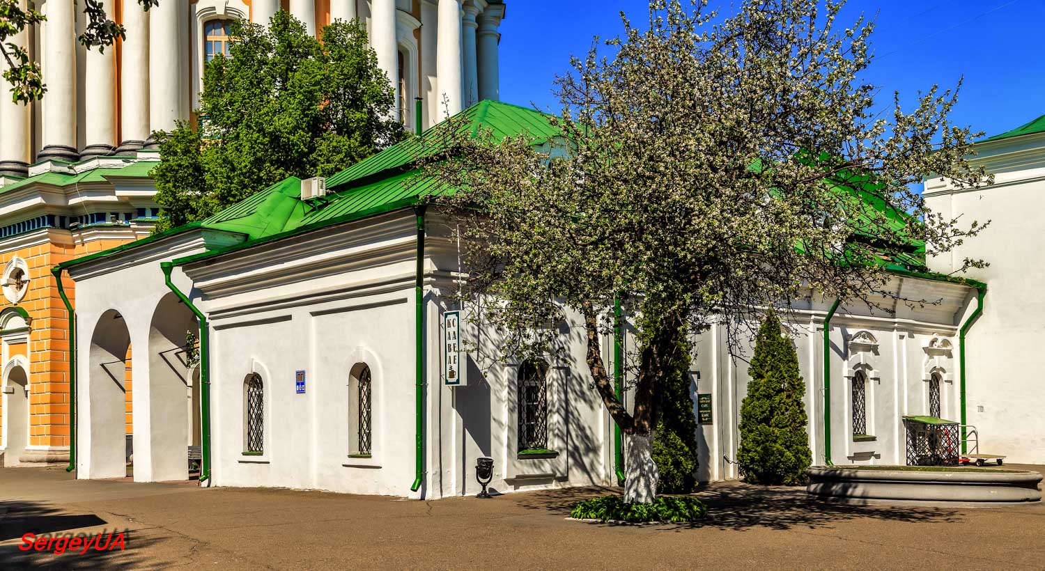 Киев, Лаврская улица, 9 корп. 1