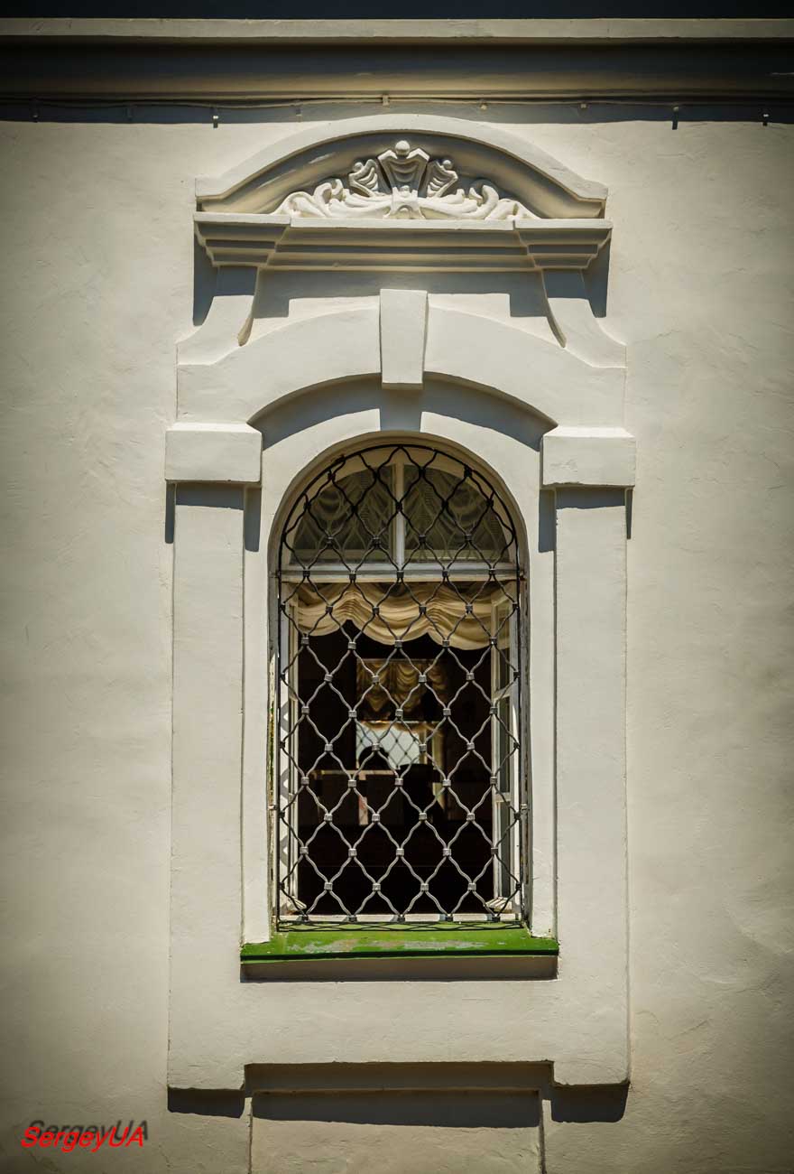 Киев, Лаврская улица, 9 корп. 1