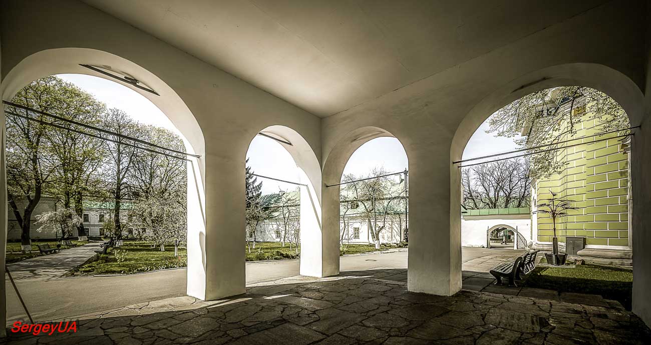 Киев, Лаврская улица, 9 корп. 1